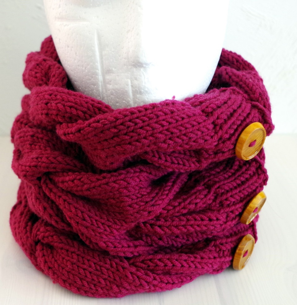Chunky cable knit cowl Pattern Duchess